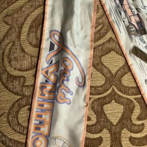 Louis Vuitton scarf